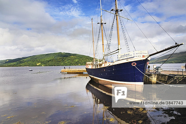 Maritime Museum auf einem Segelschiff im Hafen von Inveraray am Loch Fyne  Argyll  Schottland  Großbritannien  Europa