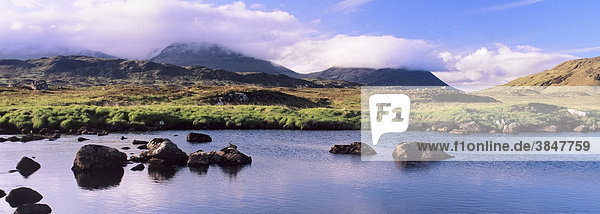 Loch Na H'Achlaise  Rannoch Moor  Highlands  Schottland  Großbritannien  Europa