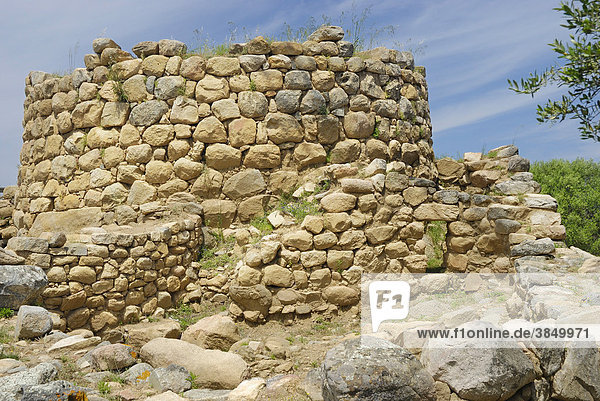 Nuraghe La Prisigione  Ruine eines Steinkultturms  ca. 1600 v. Chr.  Bronzezeit  Aranchena  Sardinien  Italien  Europa