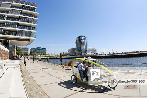 Fahrradtaxi auf der Dalmannkaipromenade in der Hafencity von Hamburg,  Deutschland,  Europa