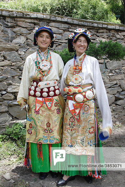 Jia Rong Tibetische Frauen In Tracht Zhuokeji Sichuan China Asien Jia Rong Tibetische Frauen In Tracht Zhuokeji Sichuan China Asien