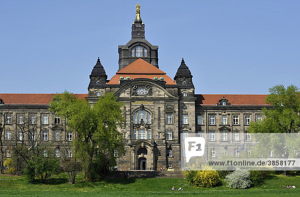 Sächsische Staatskanzlei vom Brühlschen Garten gesehen  Dresden  Freistaat Sachsen  Deutschland  Europa