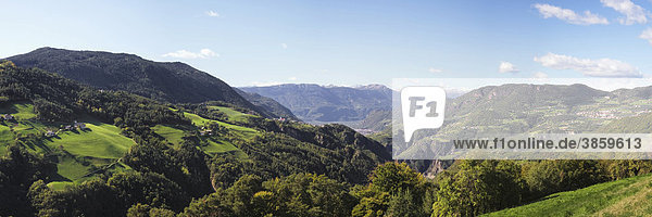 Aussicht über das Tierser Tal in Richtung Orltergruppe  Dolomiten  Trentino-Südtirol  Italien  Europa
