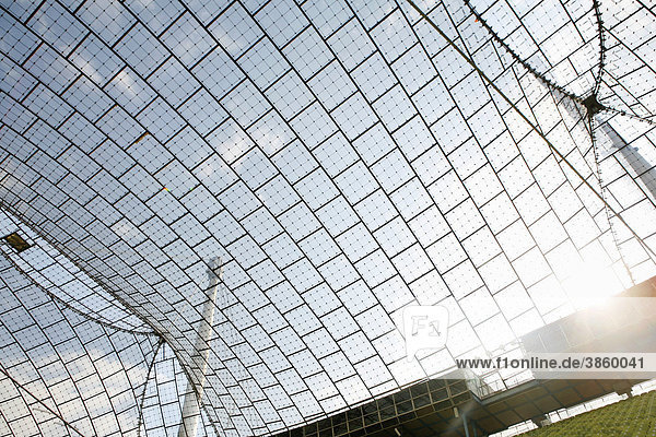 Zeltdach über dem Olympiastadion  München  Bayern  Deutschland  Europa