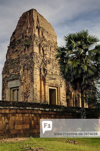 alt  alte  alter  altes  am  Angkor  Architektur  außen  Außenaufnahme  Ausflugsziel  Ausflugsziele  aussen  Aussenansicht  Aussenansichten  Aussenaufnahme  Aussenaufnahmen  Bau  Bauten  Bauwerk  Bauwerke  bei  bekannt  bekannte  bekannter  bekanntes  berühmt  berühmte  berühmter  berühmtes  beruehmt  beruehmte  beruehmter  beruehmtes  Buddhismus  buddhistisch  buddhistische  buddhistisches  draußen  draussen  Gebäude  Gebaeude  Geschichte  geschichtlich  geschichtliche  geschichtlicher  geschichtliches  Glaube  glauben  heilig  heilige  heiliger  heiliges  Heiligtümer  Heiligtuemer  Heiligtum  historisch  historische  historischer  historisches  Kambodscha  Khmer  Komplex  Kultur  Kulturdenkmäler  Kulturdenkmaeler  Kulturdenkmal  kulturell  kulturelle  kultureller  kulturelles  Kulturen  Kulturgebäude  Kulturgebaeude  Kulturgeschichte  Kulturstätte  Kulturstätten  Kulturstaette  Kulturstaetten  Pre  Reap  religiöse  religiöser  religioese  religioeser  Religion  Rup  Südostasien  Sakralbau  Sakralbauten  Sehenswürdigkeit  Sehenswürdigkeiten  sehenswert  sehenswerte  sehenswerter  sehenswertes  Sehenswuerdigkeit  Sehenswuerdigkeiten  Siem  Suedostasien  Tag  Tage  Tageslicht  tagsüber  tagsueber  Tempel  Tempelanlage  Tempelanlagen  Touristenattraktion  Touristenattraktionen  UNESCO  UNESCO-Weltkulturerbe  UNESCO-Weltkulturerben  Wahrzeichen  Wat  Weltkulturerbe  Weltkulturerben