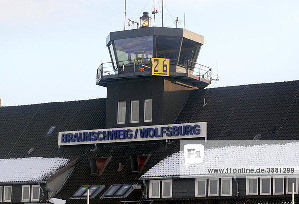 Tower des Flughafens Braunschweig-Wolfsburg  Braunschweig  Niedersachsen  Deutschland  Europa