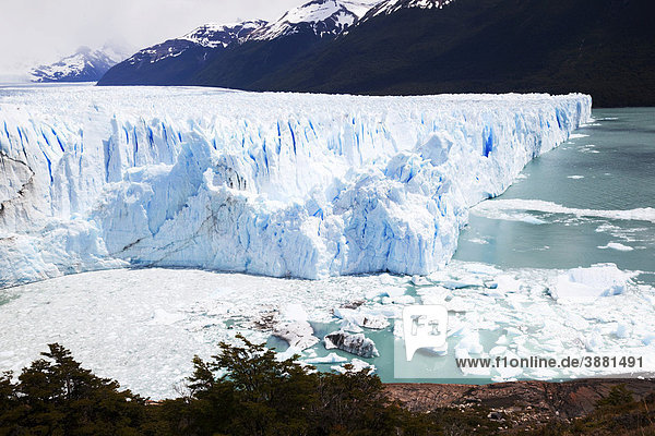 Der Perito-Moreno-Gletscher  Nationalpark Los Glaciares  Santa Cruz  Patagonien  Argentinien  Südamerika