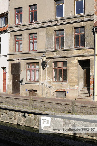 Heruntergekommenes Gebäude in Wismar  Mecklenburg-Vorpommern  Deutschland  Europa