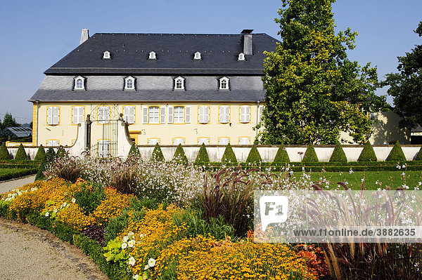 Garten und Palais von Nell  Perl  Saarland  Deutschland  Europa