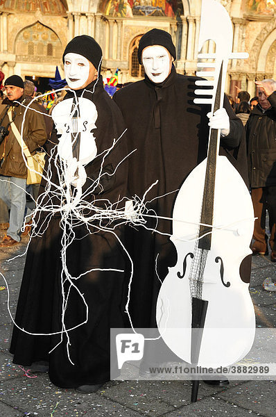 Masken  Carnevale  Karneval in Venedig  Venetien  Italien  Europa