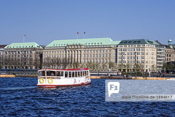 Luxury hotel Vier Jahreszeiten  Four Seasons and the building of Hapag-Lloyd on the Inner Alster lake  Hamburg  Germany  Europe