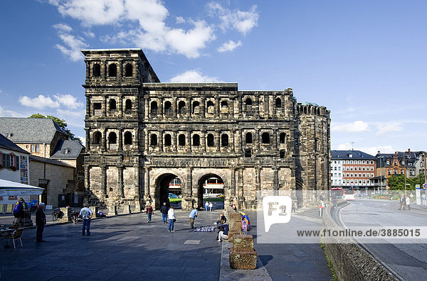 Porta Nigra city gate in front of the medieval market cross  Hauptmarkt central square  Trier  Rhineland-Palatinate  Germany  Europe
