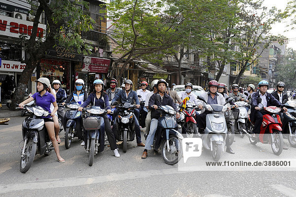 Street scene with mopeds  Hanoi  North Vietnam  Vietnam  Southeast Asia  Asia