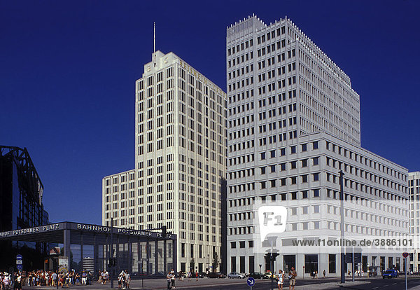 Beisheim Center mit Ritz Carlton  U-Bahn Eingang  Potsdamer Platz  Berlin  Deutschland  Europa