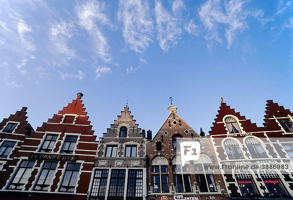 Alte Bürgerhäuser mit Restaurants  Grote Markt  Brügge  Westflandern  Belgien  Europa