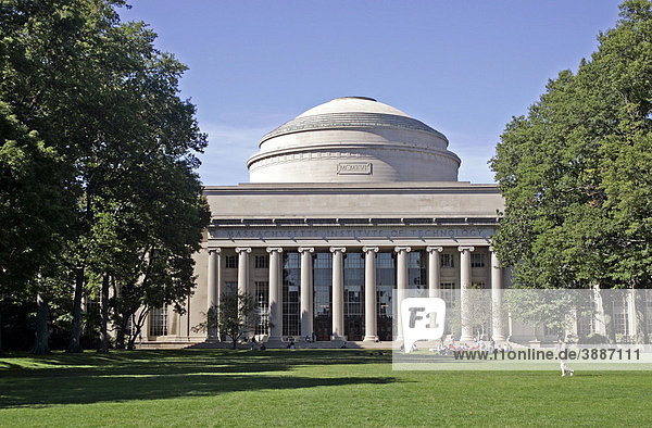 Campus at MIT  Massachusetts Institute of Technology  Cambridge  New England  USA