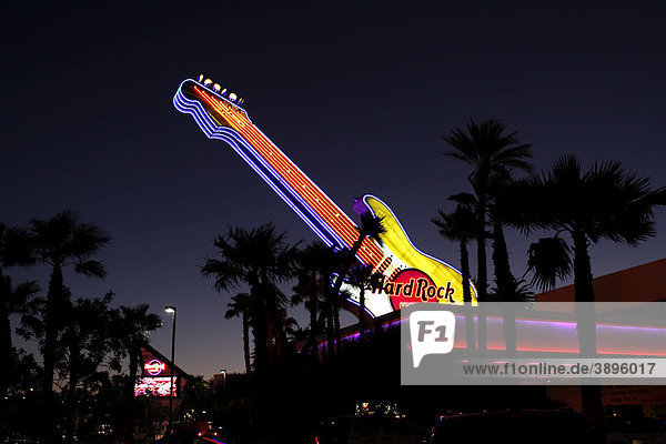 Gitarre des Hard Rock Hotels in der Paradise Road  Las Vegas  Nevada  USA