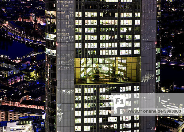 Blick auf die Büros der Commerzbank  Frankfurt  Hessen  Deutschland  Europa
