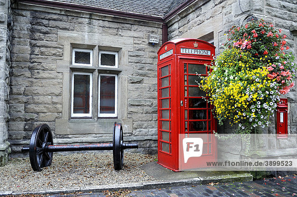 Eine rote Telefonzelle  England  Vereinigtes Königreich  Europa