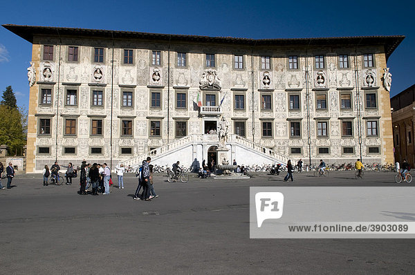 Palazzo dei Cavalieri  an elite university on the Piazza dei Cavalieri square  Pisa  Tuscany  Italy  Europe