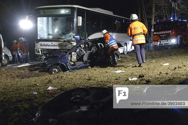 A Opel Corsa collided with a bus on the L 1217 country road beweet Heiningen and Gammelshausen  the 19-year-old driver and his co-driver were killed instantly  Baden-Wuerttemberg  Germany  Europe