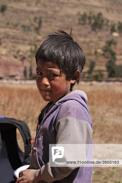 Child in the Peruvian highland  Pisac  Peru  South America