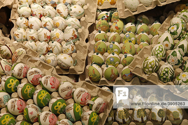Ganzjähriger Verkauf von Ostereiern als Dekoration  Salzburg  Österreich  Europa