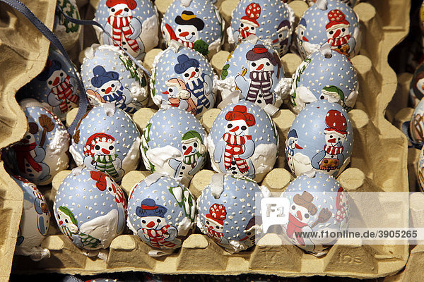 Ganzjähriger Verkauf von Ostereiern  Weihnachtseiern als Dekoration  Salzburg  Österreich  Europa