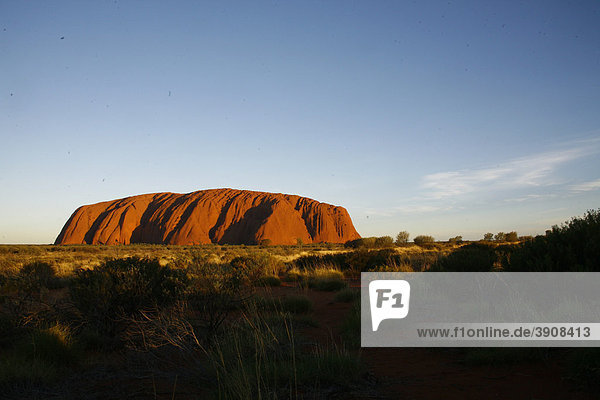 Der Ayers Rock  Uluru  im Northern Territory  Australien