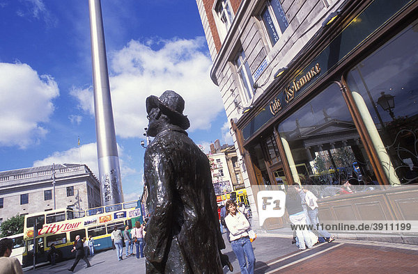 James Joyce statue in front of Kylemore Cafe  restaurant  The Spire Monument  people  Dublin  Ireland  Europe
