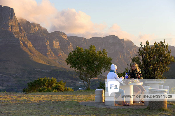 Signal Hill  picnic and meeting point for sunset  on a mountain  Cape Town  South Africa  Africa