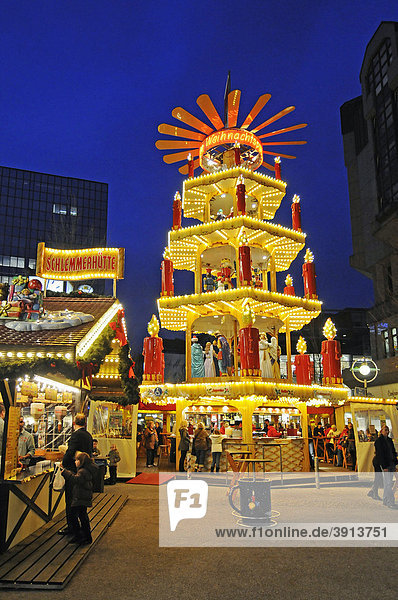 Christmas pyramid  Christmas market  Dortmund  North Rhine-Westphalia  Germany  Europe