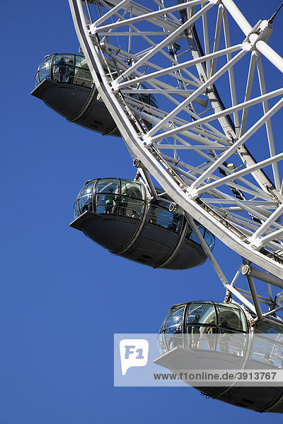 Detailansicht der Gondeln des Londoner Wahrzeichens London Eye  London  England  Vereinigtes Königreich  Europa