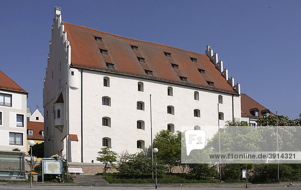 Herzogskasten  das alte Herzogsschloss Ingolstadt  Bayern  Deutschland  Europa