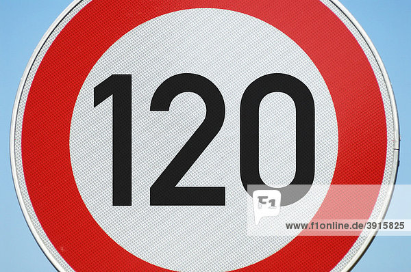 Verkehrsschild  Geschwindigkeitsbegrenzung 120 km/h