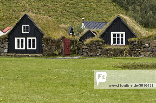 Holzhäuser in Skogar  Island  Europa