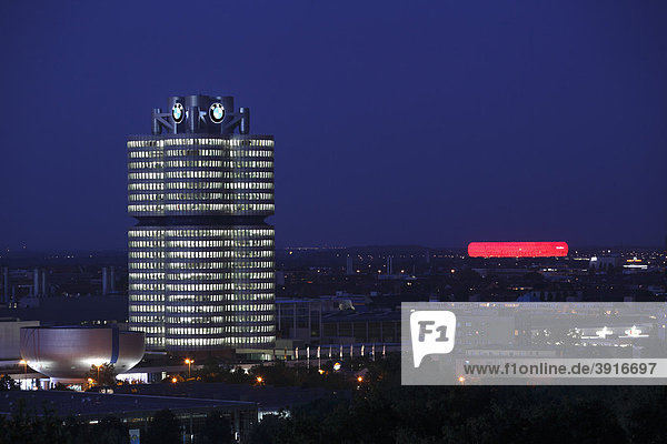 BMW Vierzylinder und Allianz Arena  München  Bayern  Deutschland  Europa
