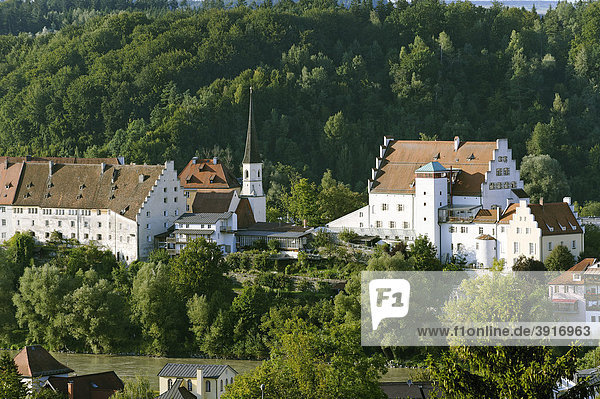 Burg mit Burgkirche St. Ägid  Wasserburg am Inn  Oberbayern  Bayern  Deutschland  Europa