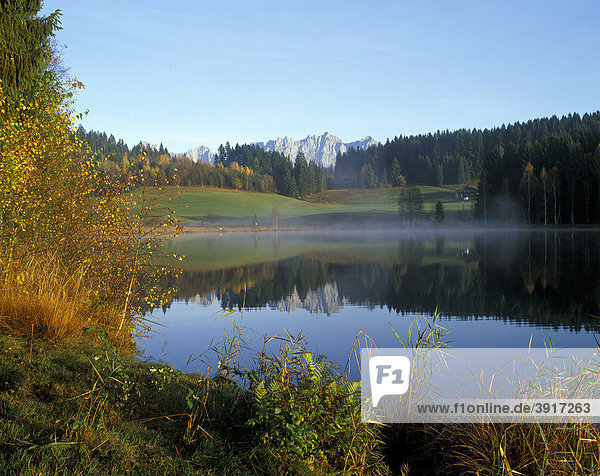 Schwarzsee vor dem Wilden Kaiser  bei Kitzbühel  Tirol  Österreich  Europa