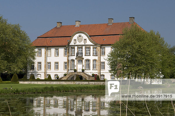 Schloss von Ketteler in der Schlossanlage Harkorten  Füchtorf  Sassenberg  Münsterland  Nordrhein-Westfalen  Deutschland  Europa