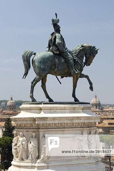 Reiterstandbild Nationaldenkmal Viktor Emanuel II.  Rom  Italien  Europa