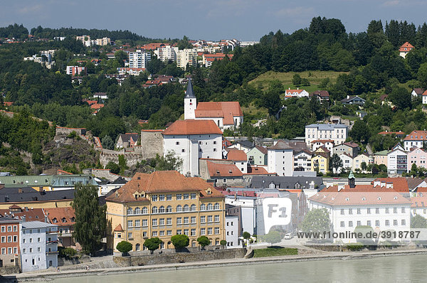 Ilzstadt mit Veste Niederhaus am Innufer  Passau  Bayerischer Wald  Bayern  Deutschland  Europa