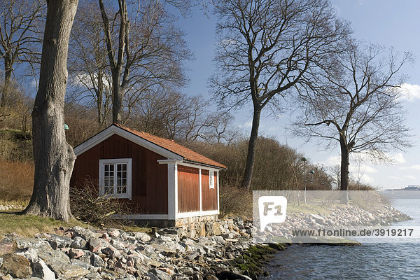 Holzhaus an der Küste von Djurgarden am Saltsjön  Stockholm  Schweden  Skandinavien  Europa Holzhaus