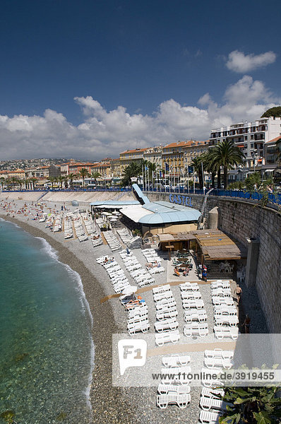 Ortsansicht mit Strand  Nizza  Cote d'Azur  Provence  Frankreich  Europa