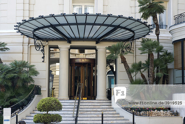 Entrance to the 5 star Grand Hotel de Paris  Monte Carlo  Monaco  Cote d'Azur  Europe