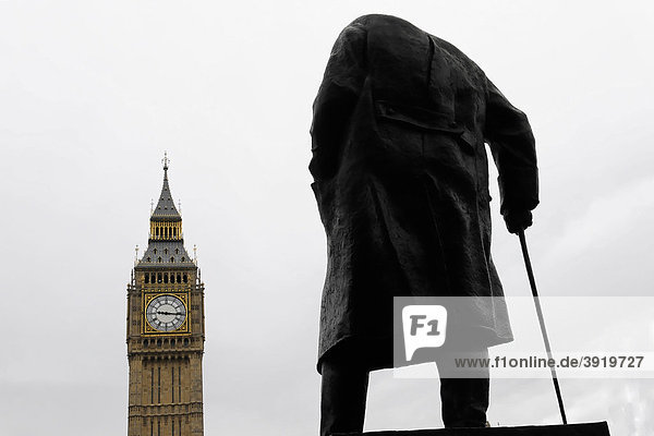 Winston Churchill als Silhouette  Denkmal  Parliament Square  London  England  Großbritannien  Europa