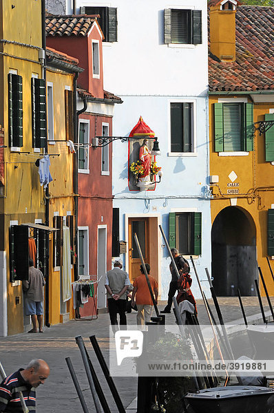 Farbige Häuserfront Burano Venedig Venetien Italien Europa