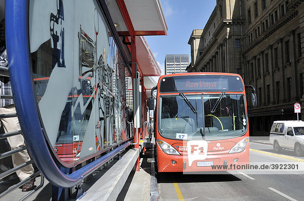 Modernes Stadtbus-Systhem Rea Vaya Bus Rapid Transit System  BRT  soll bis zum FIFA Worldcup 2010 einsatzfähig sein  Johannesburg  Südafrika  Afrika