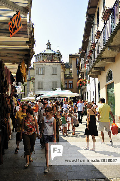 Weekly market on the promenade  Lago Maggiore  Cannobio  Piedmont  Italy  Europe