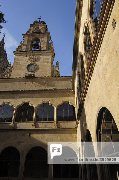 Kreuzgang des Casa de las Conchas  Muschelhaus  Stadtpalast  15. Jahrhundert  Salamanca  Kastilien-LeÛn  Spanien  Europa